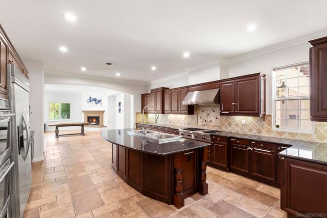 41455 Via Del Monte, Temecula, CA 92592