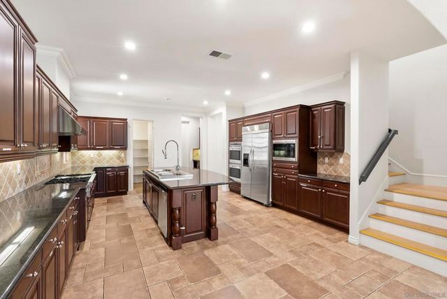 41455 Via Del Monte, Temecula, CA 92592