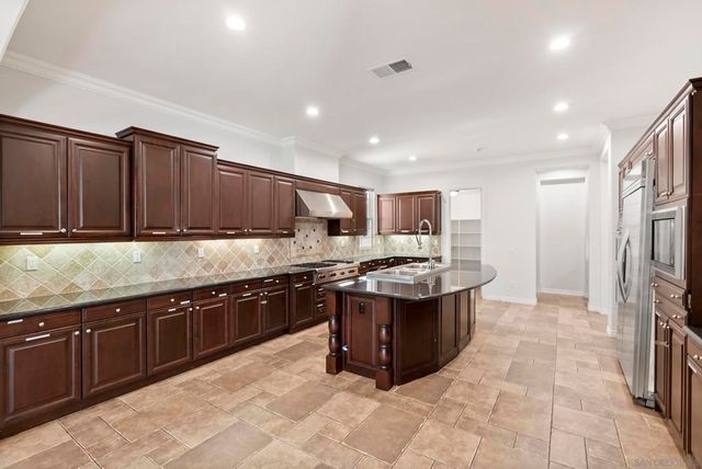 41455 Via Del Monte, Temecula, CA 92592
