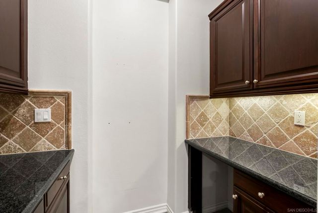 41455 Via Del Monte, Temecula, CA 92592