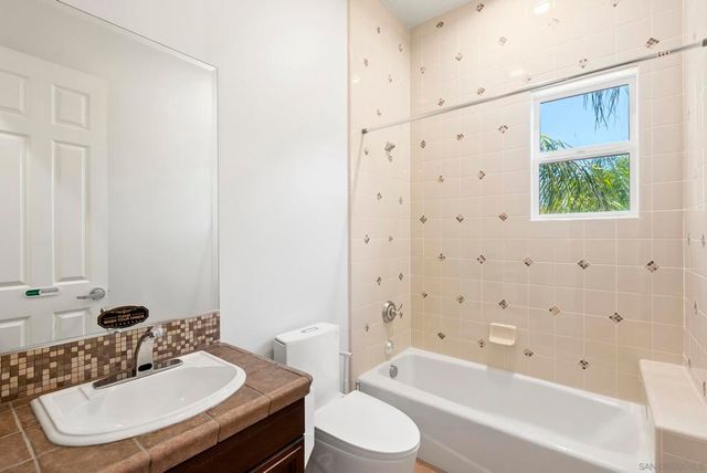41455 Via Del Monte, Temecula, CA 92592