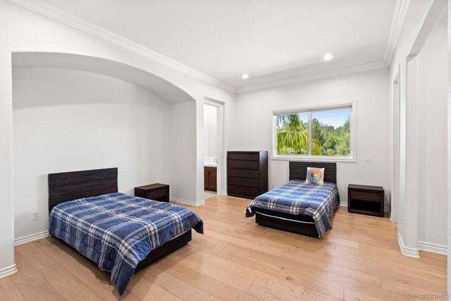 41455 Via Del Monte, Temecula, CA 92592