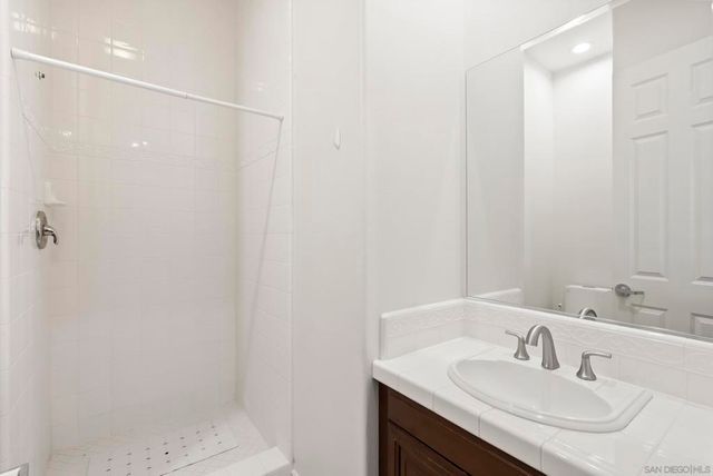 41455 Via Del Monte, Temecula, CA 92592