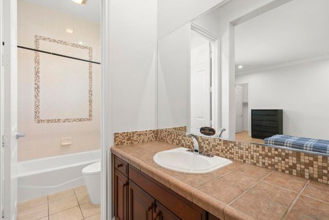 41455 Via Del Monte, Temecula, CA 92592