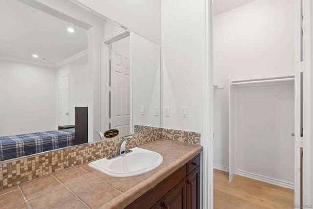 41455 Via Del Monte, Temecula, CA 92592