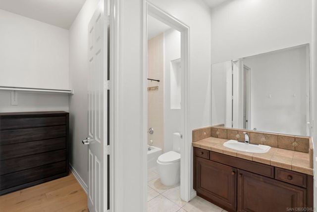 41455 Via Del Monte, Temecula, CA 92592
