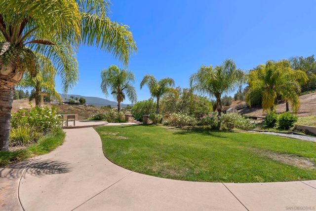 41455 Via Del Monte, Temecula, CA 92592