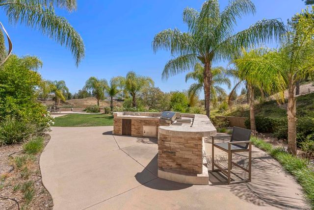 41455 Via Del Monte, Temecula, CA 92592