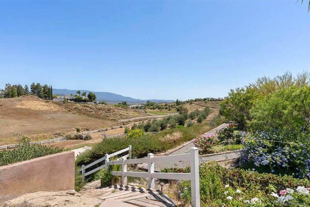 41455 Via Del Monte, Temecula, CA 92592