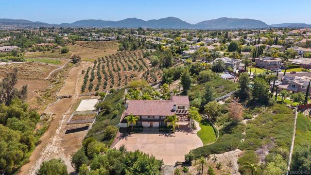 41455 Via Del Monte, Temecula, CA 92592