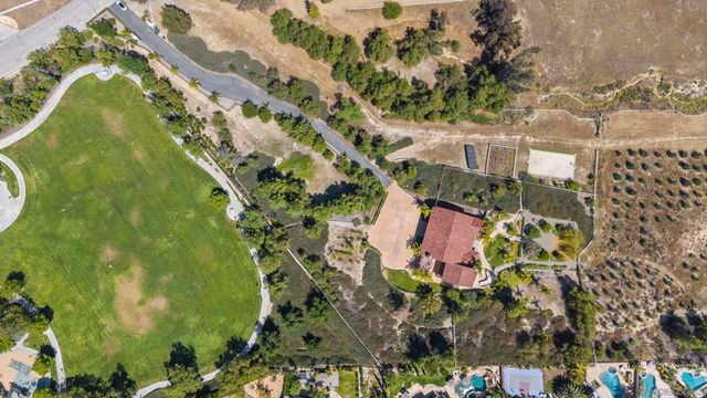 41455 Via Del Monte, Temecula, CA 92592