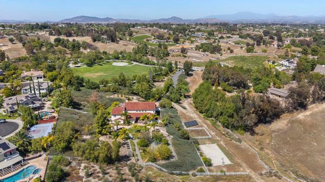 41455 Via Del Monte, Temecula, CA 92592