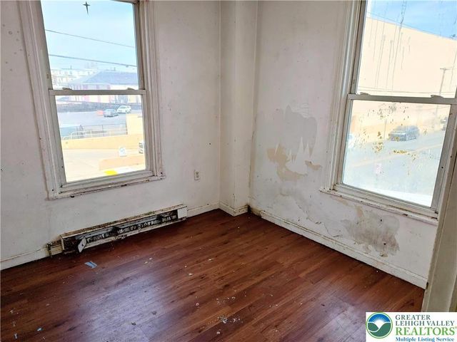 547 North Silk Street, Allentown City, PA 18102