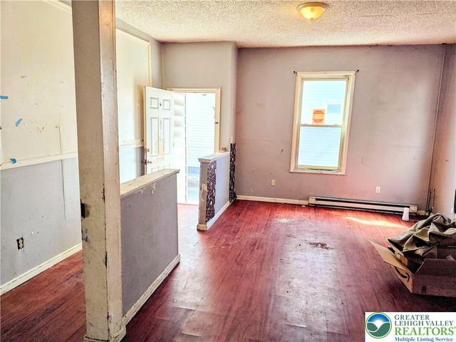 547 North Silk Street, Allentown City, PA 18102