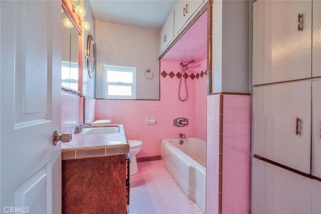 6057 Roosevelt, South Gate, CA 90280