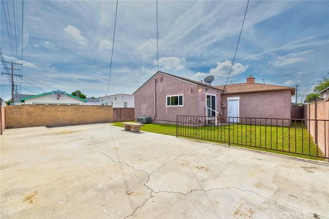 6057 Roosevelt, South Gate, CA 90280
