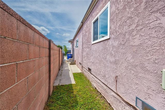 6057 Roosevelt, South Gate, CA 90280
