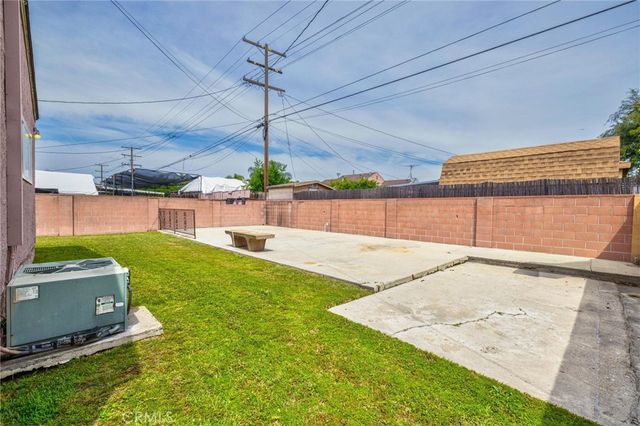 6057 Roosevelt, South Gate, CA 90280