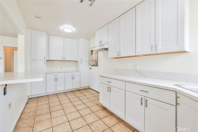 6057 Roosevelt, South Gate, CA 90280