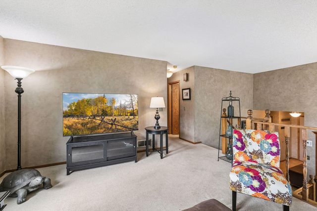 11701 Mirada Court, Burnsville, MN 55337