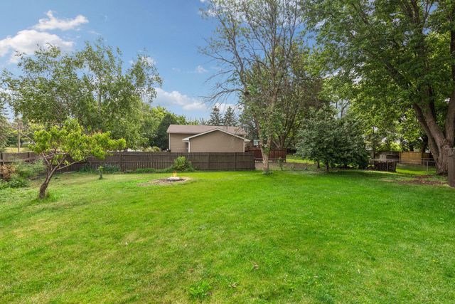 11701 Mirada Court, Burnsville, MN 55337