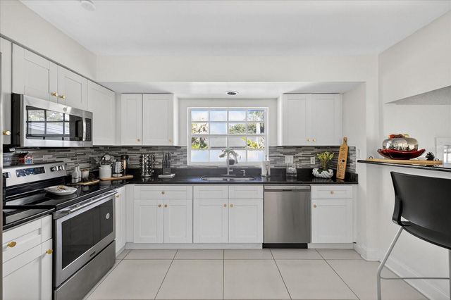 7613 RUSTIC DRIVE, Tampa, FL 33634