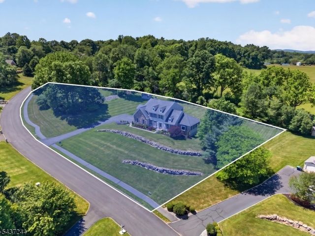 27 Kalan Farm Rd, Bethlehem Twp., NJ 08827