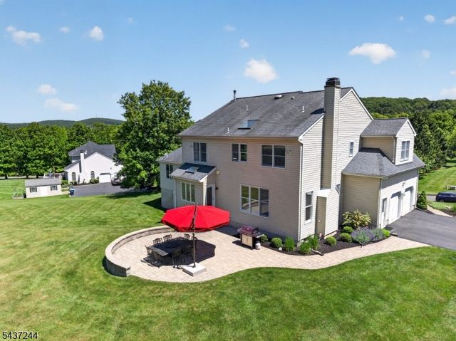 27 Kalan Farm Rd, Bethlehem Twp., NJ 08827