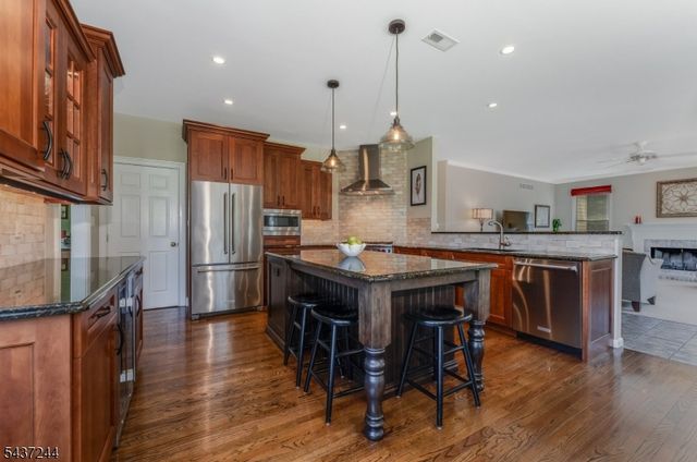 27 Kalan Farm Rd, Bethlehem Twp., NJ 08827