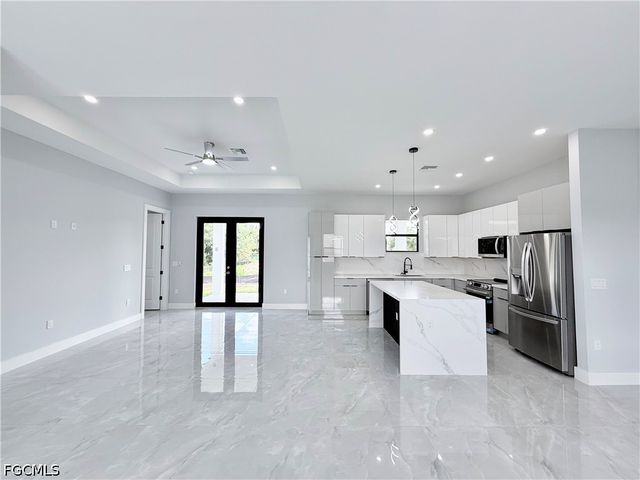 757 Switchboard LN, Lehigh Acres, FL 33974