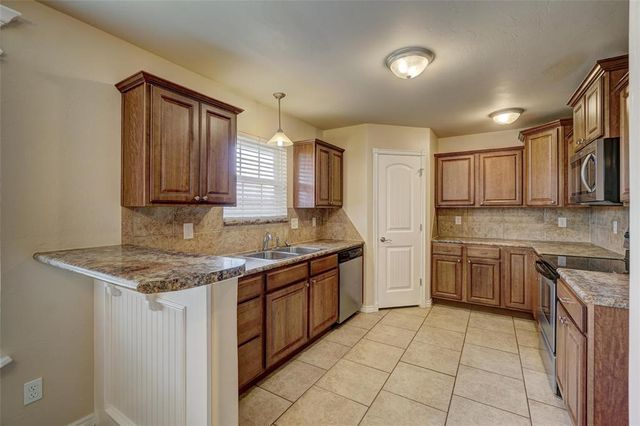 510 NE 20th Street, Newcastle, OK 73065
