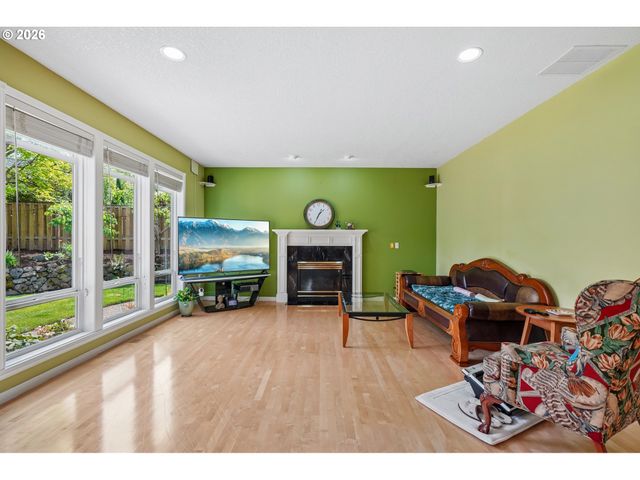 680 Nw 167TH Ave, Beaverton, OR 97006