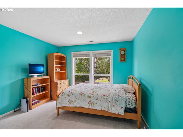 680 Nw 167TH Ave, Beaverton, OR 97006