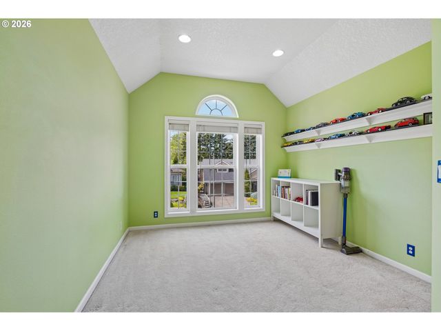 680 Nw 167TH Ave, Beaverton, OR 97006