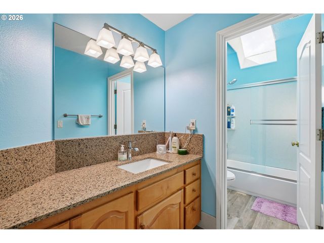 680 Nw 167TH Ave, Beaverton, OR 97006