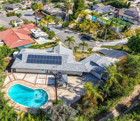 561 Crooked Arrow, Diamond Bar, CA 91765