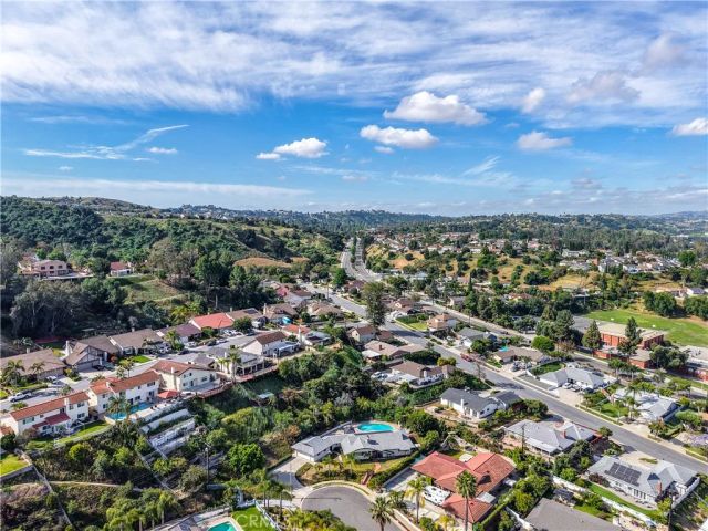 561 Crooked Arrow, Diamond Bar, CA 91765