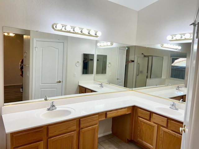 1230 E Captain Dreyfus Avenue, Phoenix, AZ 85022