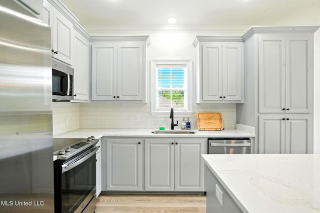 21 Charbonneau, Sumrall, MS 39482