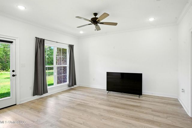 21 Charbonneau, Sumrall, MS 39482