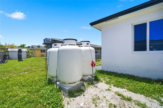 2209 SW 61st Ave, Miramar, FL 33023