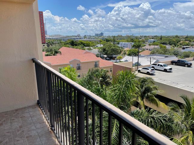 1801 N Flagler Drive 818, West Palm Beach, FL 33407