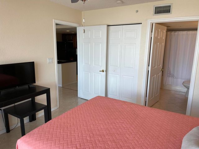 1801 N Flagler Drive 818, West Palm Beach, FL 33407