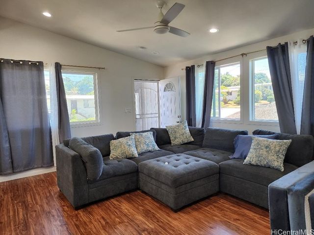 1638 Makamua Street, Pearl City, HI 96782