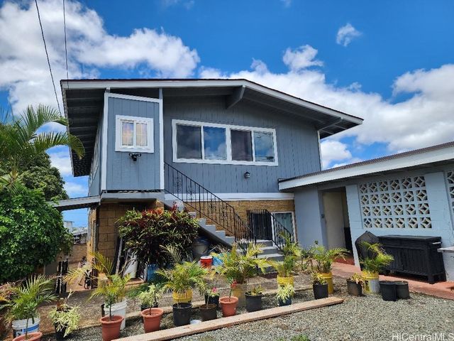 1638 Makamua Street, Pearl City, HI 96782