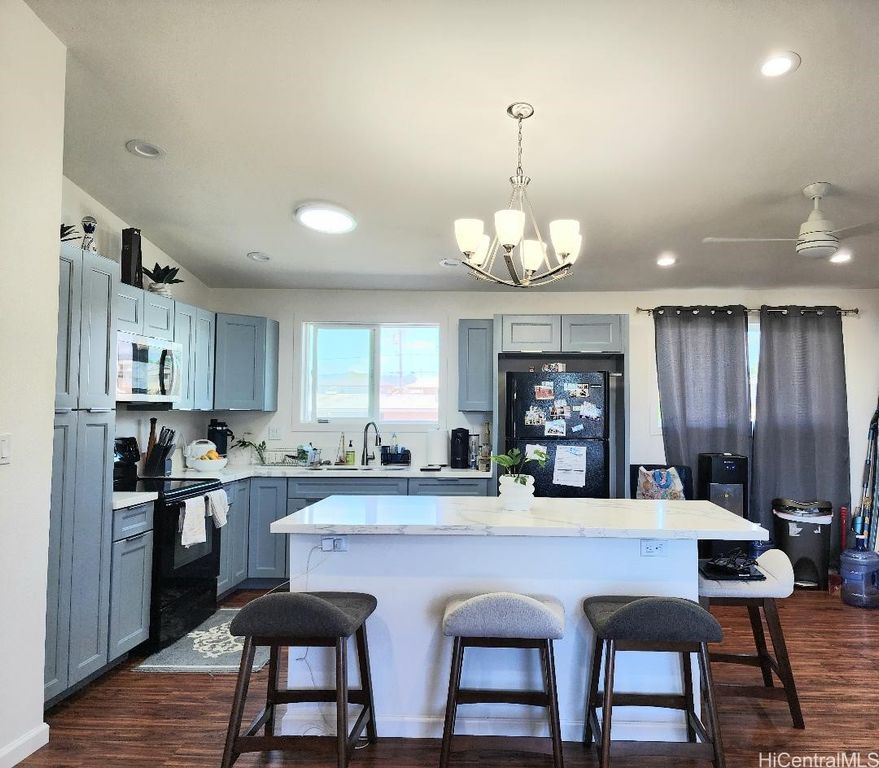 1638 Makamua Street, Pearl City, HI 96782