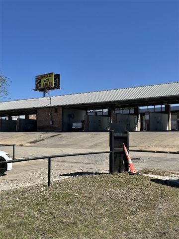 8507 Camp Bowie West Boulevard, Fort Worth, TX 76116