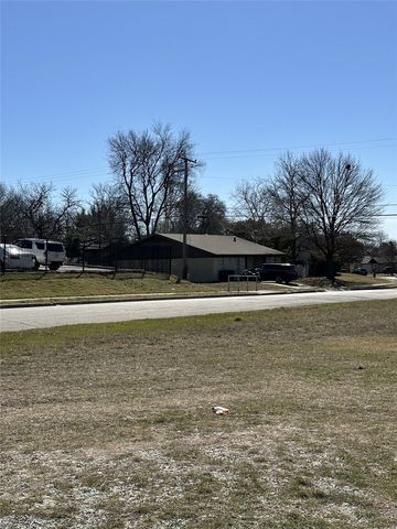 8507 Camp Bowie West Boulevard, Fort Worth, TX 76116