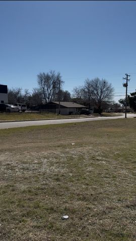 8507 Camp Bowie West Boulevard, Fort Worth, TX 76116