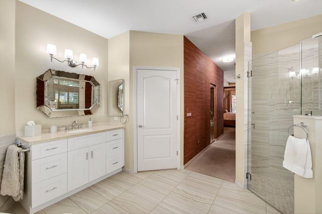 68 Lake Eden Drive, Boynton Beach, FL 33435